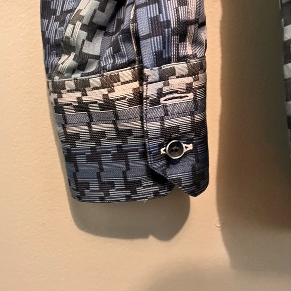 Robert Graham - Men’s Medium - Blue and White - 100% Cotton - Button Up Shirt - Picture 15 of 16